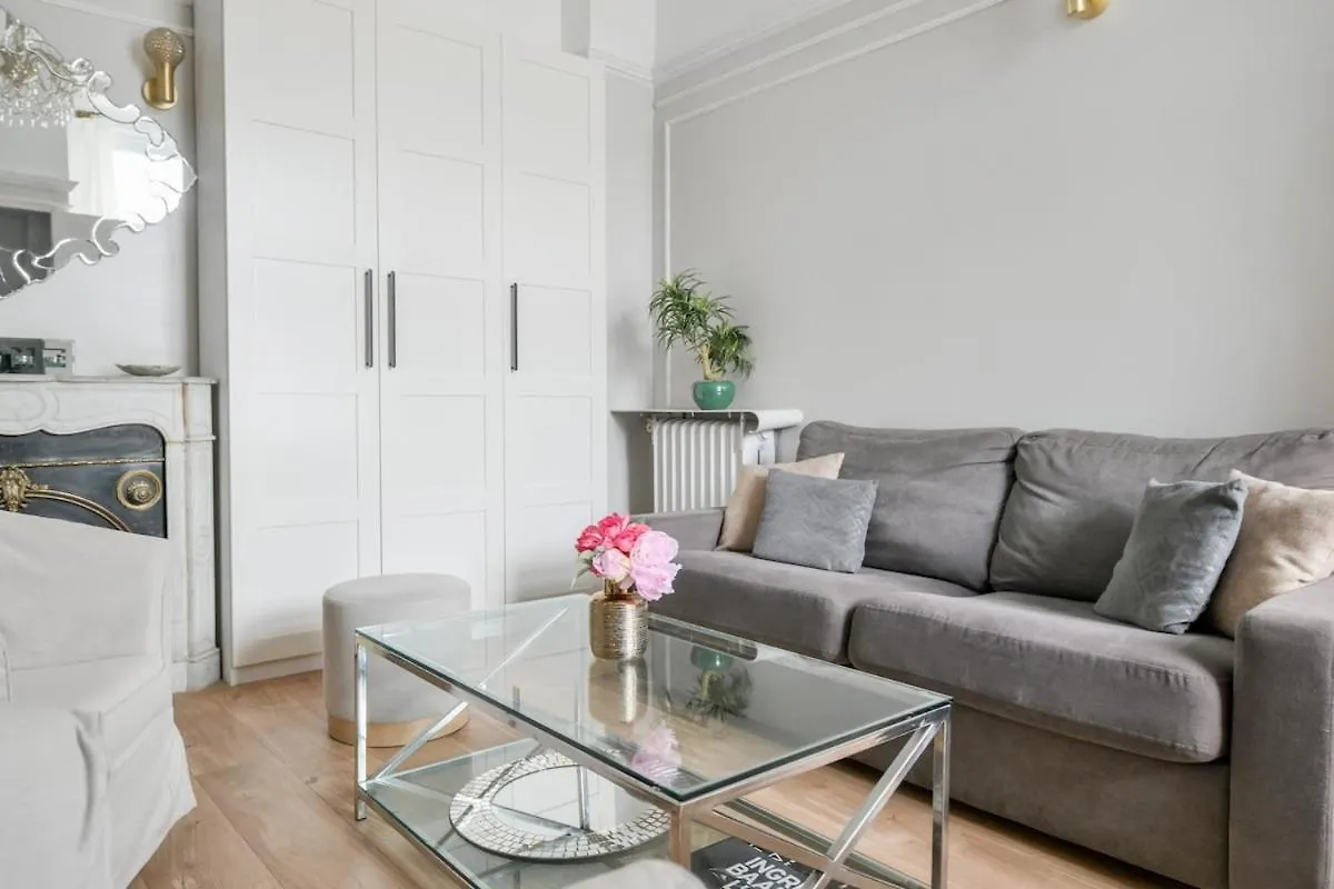 Chic Apartment On The Champs-Elysees With Ac Paris